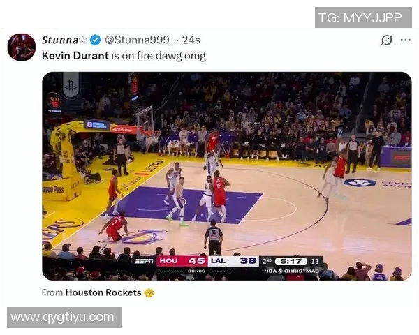 小卡表现起伏不定17投9中斩获22分8篮板6助攻三分球全失落空