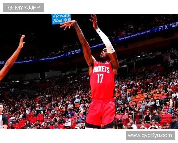 小卡首节表现抢眼9投4中斩获10分5篮板罚球全中助力球队攻势