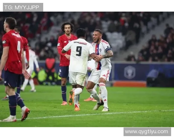 法甲首秀感受:恩德里克赞里昂球迷热情与球场魅力